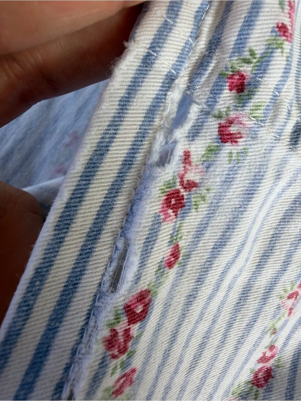 VTG Treasures Rachel Ashwell 3-Piece Sheet Set Ticking Stripe Trailing Rose READ